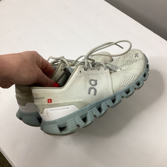 On Cloud X Womens Running Athletic Shoes Ivory Blue 8.5 Stains Shoes do have spo - Picture 3 of 8